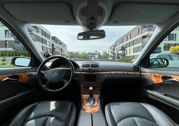 Mercedes-Benz Klasa E cena 25000 przebieg: 311000, rok produkcji 2006 z Śrem małe 22